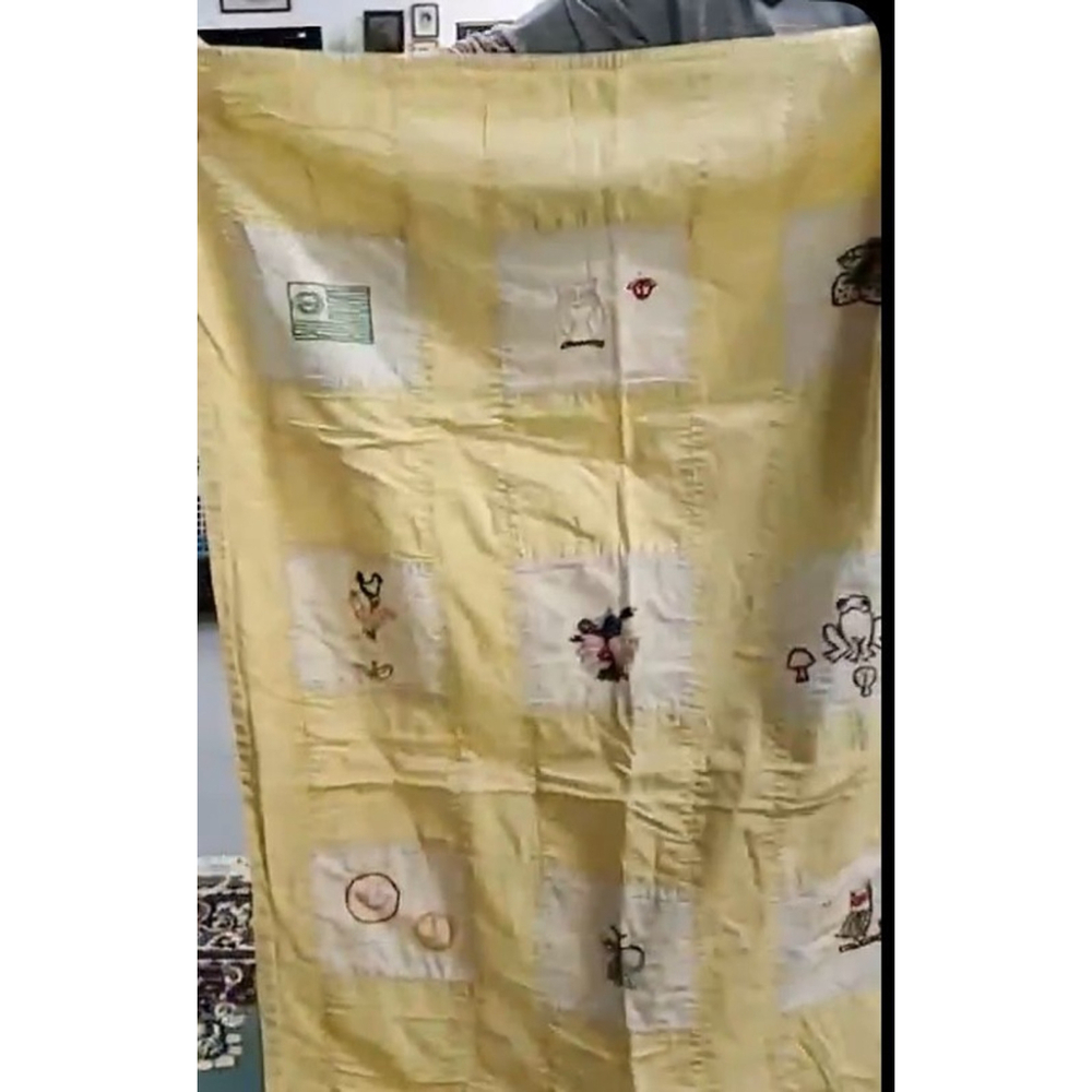 VTG Yellow Handmade Infant Toddler Lap Quilt Throw Patchwork Design 30" x 48"